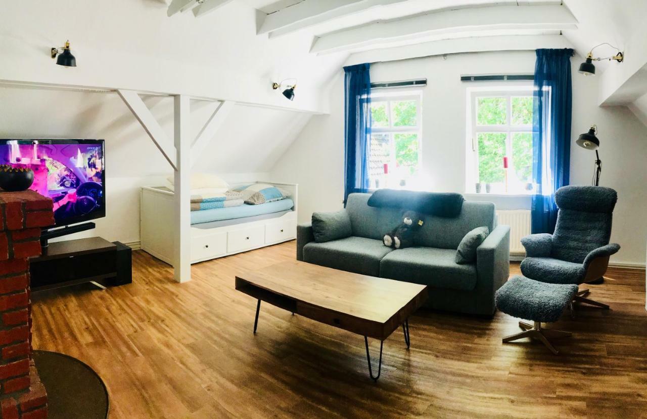 Altstadtmaerchen Apartment Leer Bagian luar foto
